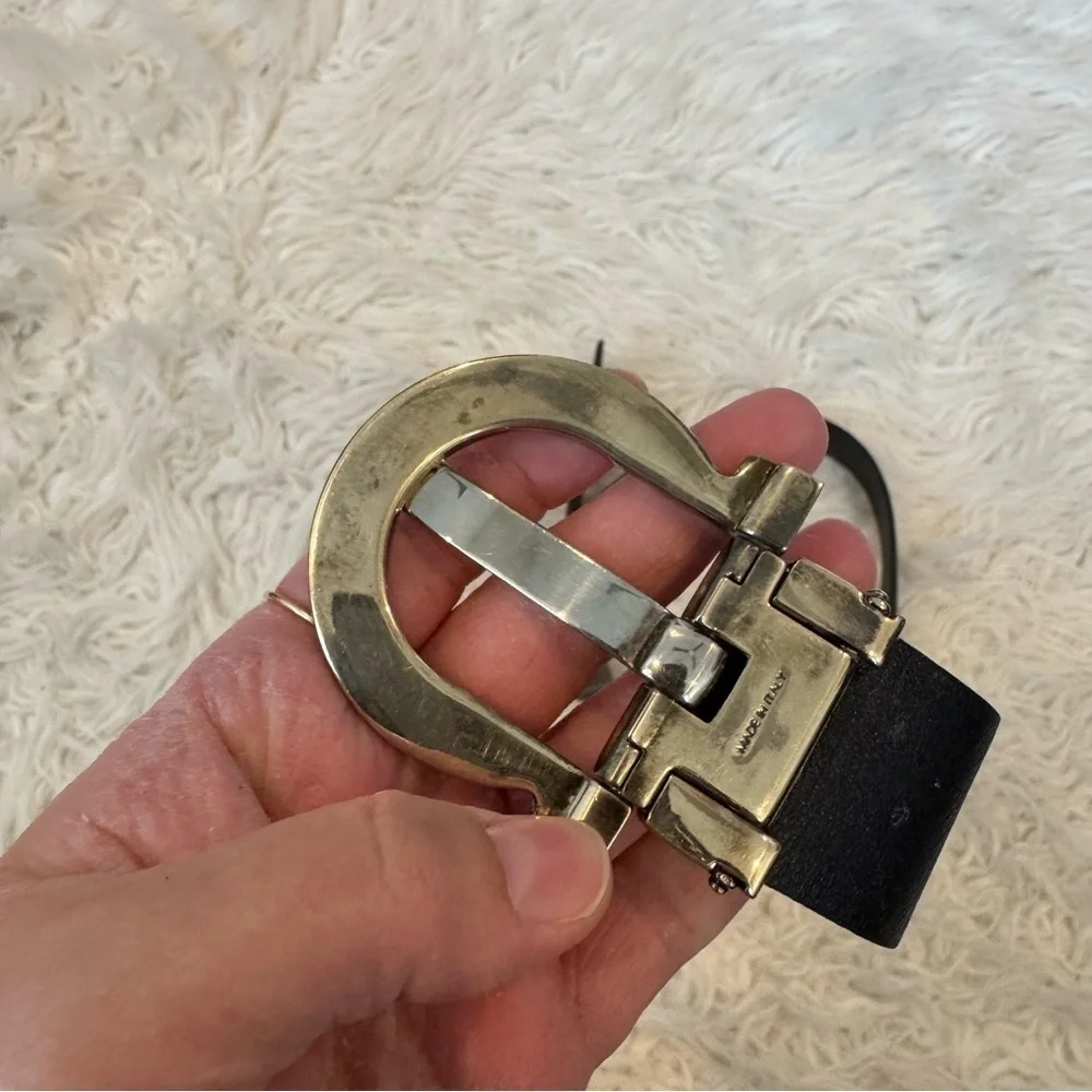Ferragamo Gancini Belt Made in Italy Leather Distressed Buckle Belt